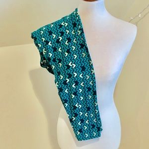 LulaRoe Teal Tall & Curvy Leggings